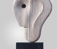  ALFRED KAINZ  "Kopf der Sinne", 2013, Travertin-Kalkstein/Basalt, 195 x 118 x 68 cm